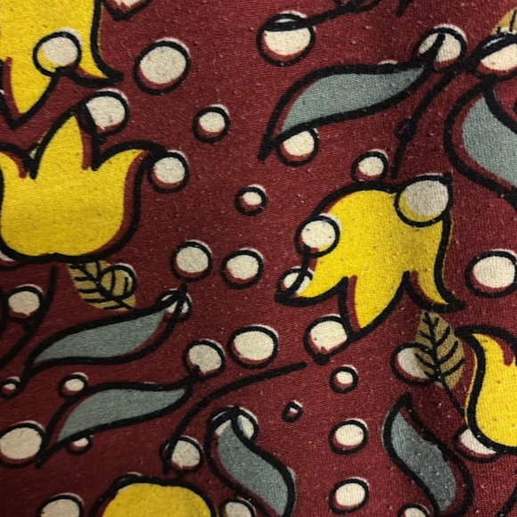 LuLaRoe Floral Print Top with Dark Accents - Picture 3 of 4